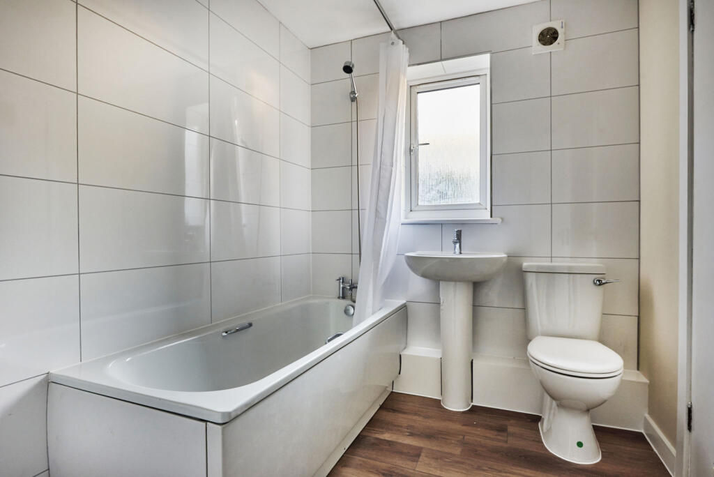 Additional property image - The Acorns, Wynchlands Crescent, St. Albans, Hertfordshire, AL4