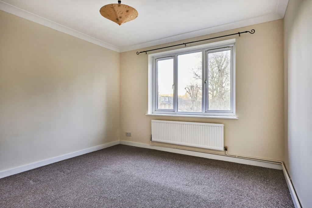 Additional property image - The Acorns, Wynchlands Crescent, St. Albans, Hertfordshire, AL4