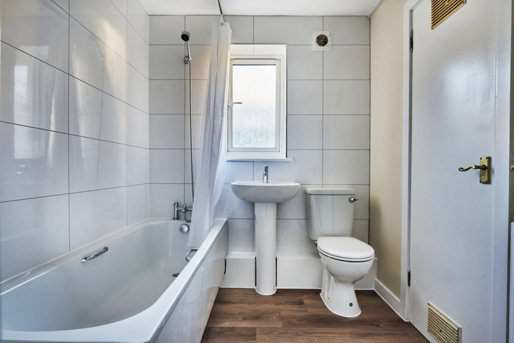 Additional property image - The Acorns, Wynchlands Crescent, St. Albans, Hertfordshire, AL4