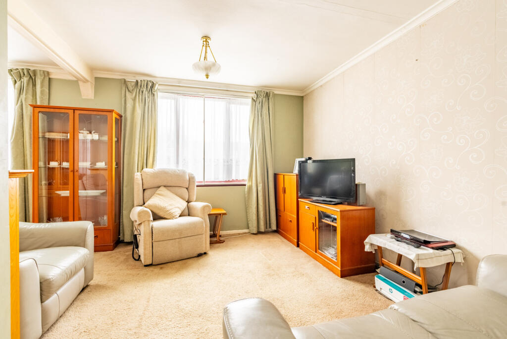 Additional property image - St. Leonards Crescent, Sandridge, St. Albans, AL4