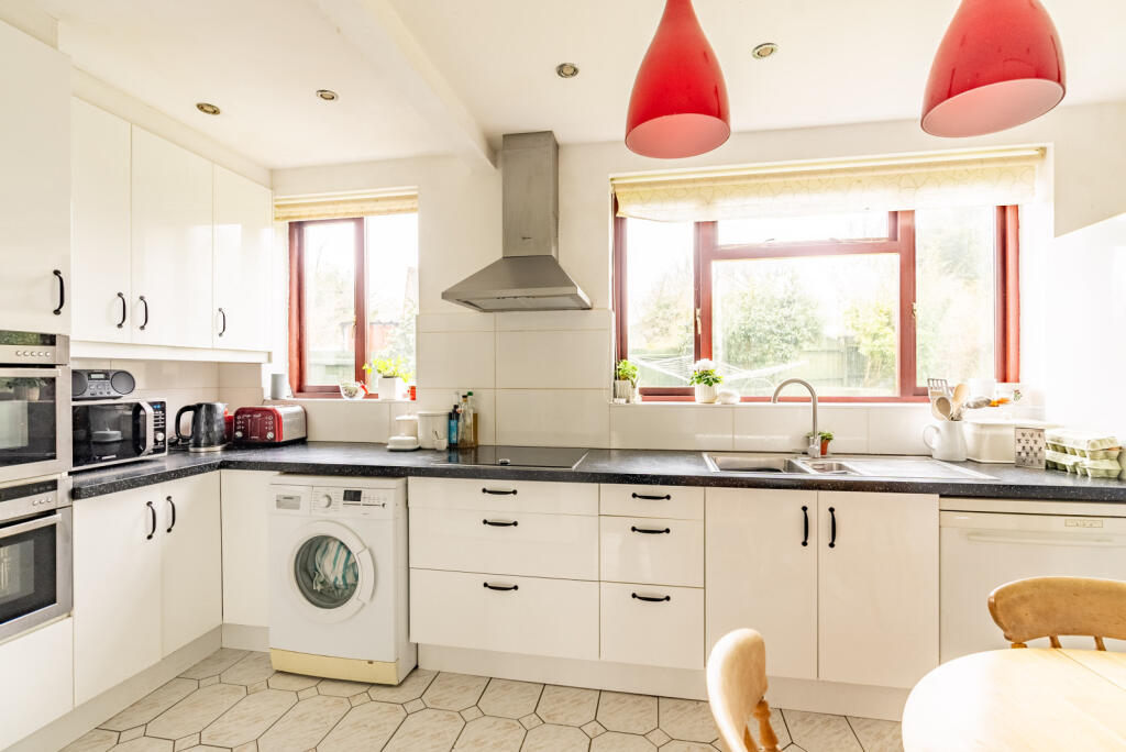 Additional property image - St. Leonards Crescent, Sandridge, St. Albans, AL4