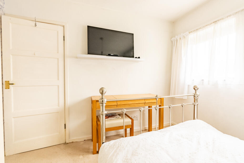 Additional property image - St. Leonards Crescent, Sandridge, St. Albans, AL4