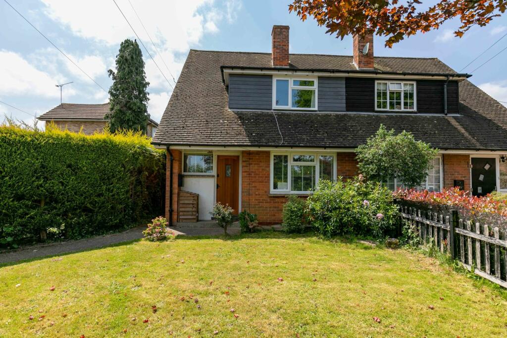 2 bedroom semi-detached house for sale in Chapel Lane, Ashurst Wood, RH19