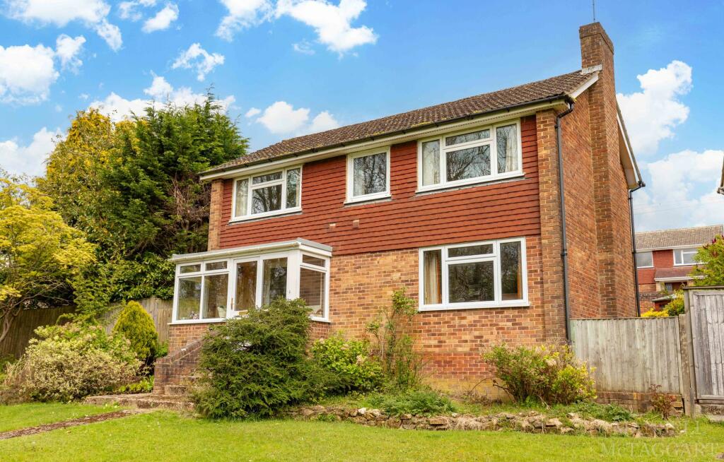 4 bedroom detached house for sale in Milton Crescent, East Grinstead, RH19