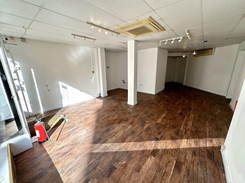 Shop for rent in 2 High Street, Shrewsbury, SY1 1SP, SY1