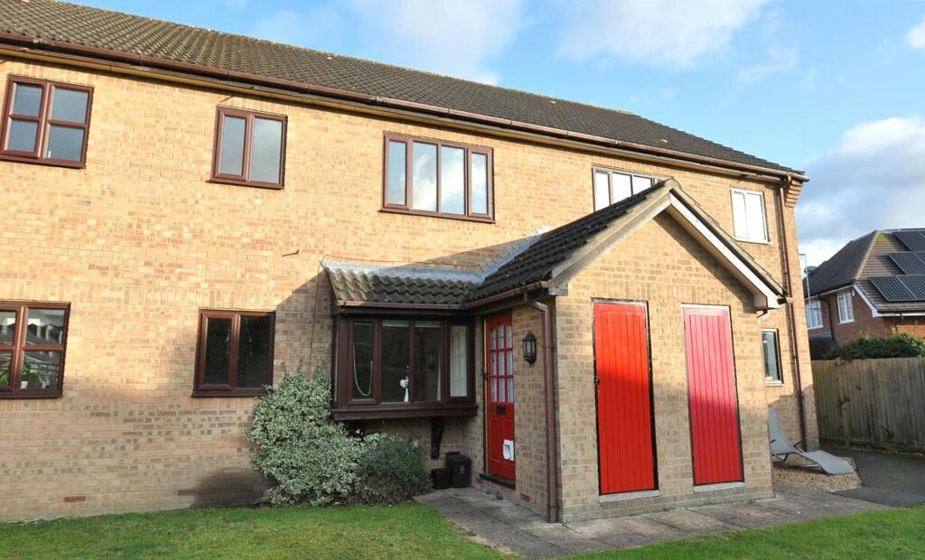 1 bedroom semidetached house for rent in Simpson Close, Maidenhead, Berkshire, SL6