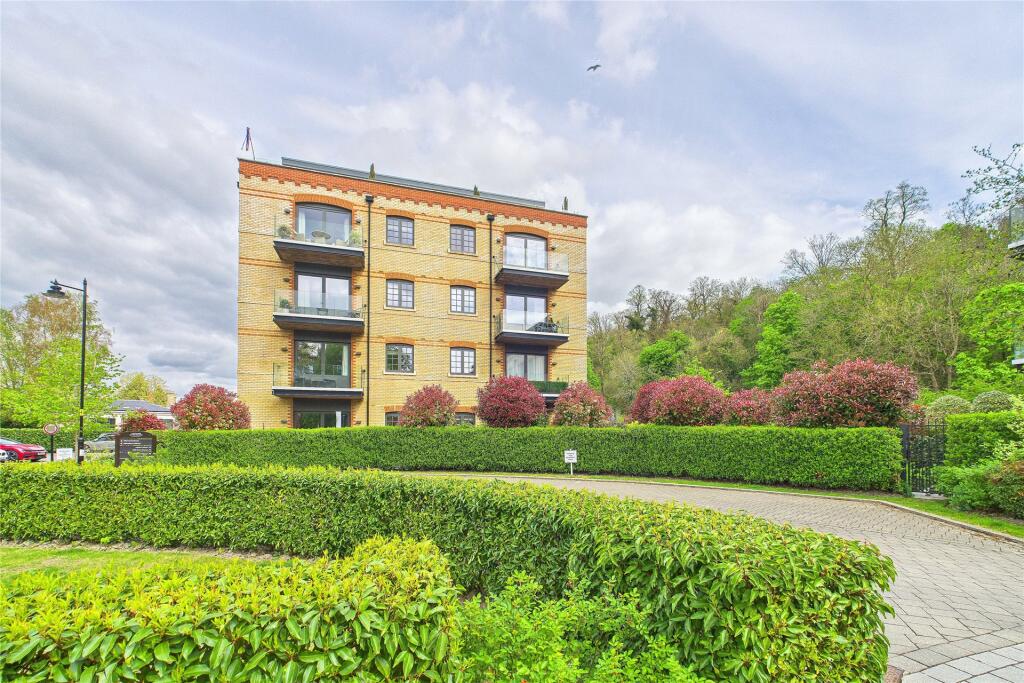 Main image of property: Glen Island, Taplow, Maidenhead, Buckinghamshire, SL6