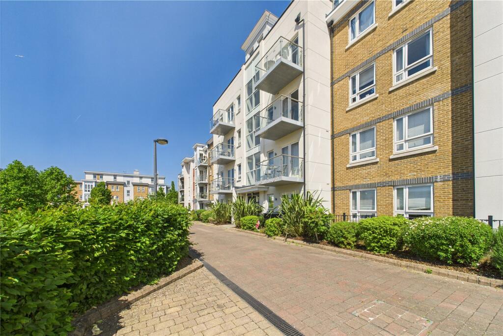 Main image of property: Grebe Way, Maidenhead, Berkshire, SL6