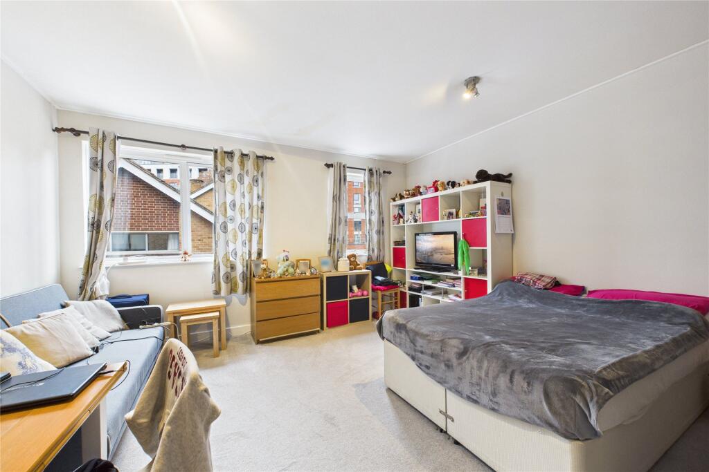 Main image of property: St. Marys Close, Maidenhead, Berkshire, SL6