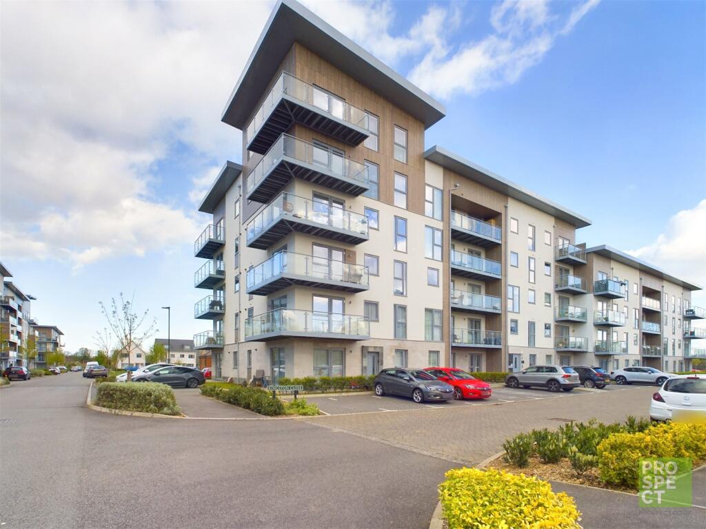 Main image of property: Meadow House, 1, Kingston Close, Maidenhead, SL6