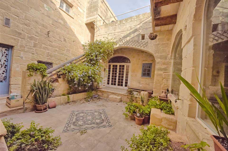 3 bedroom farm house for sale in Naxxar, Malta