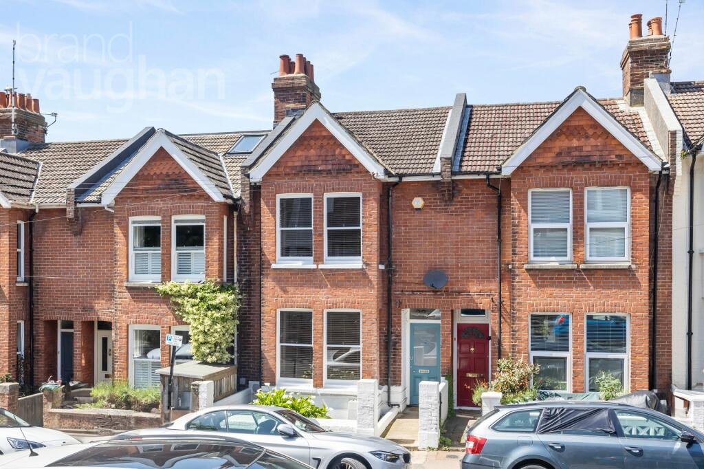 3 bedroom terraced house for sale in Osborne Road, Brighton, East