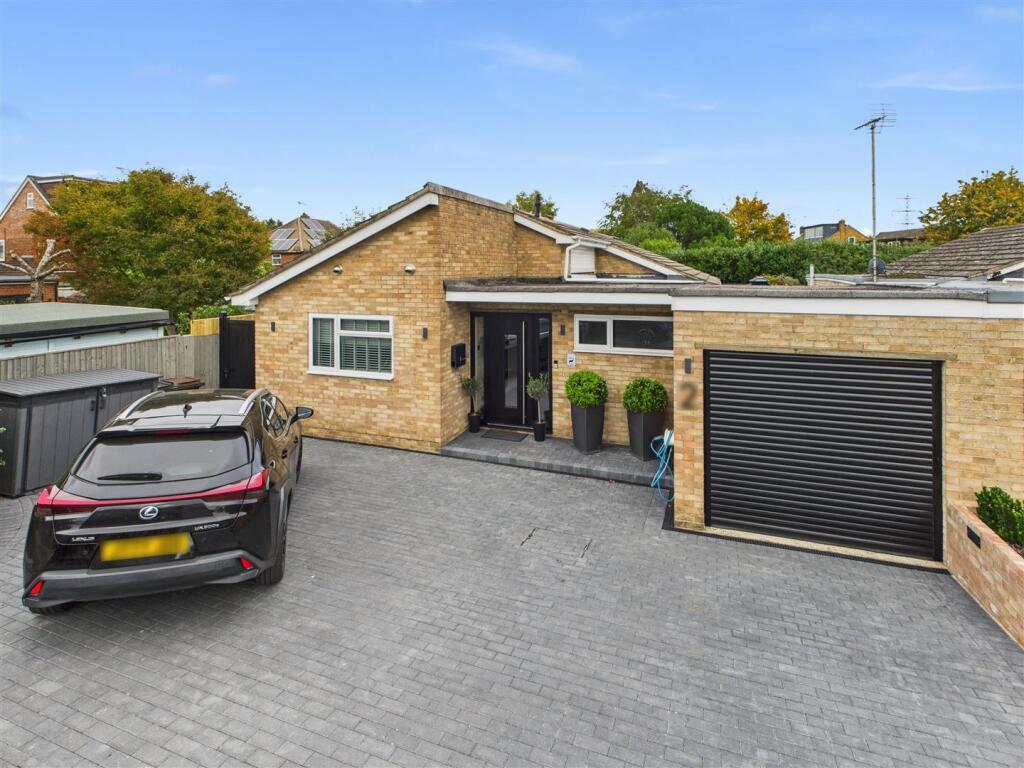 Main image of property: Elm Tree Close, Byfleet, West Byfleet