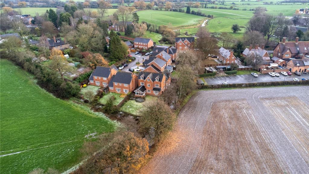 7 bedroom detached house for sale in Cornmill Close, Warmingham, CW11