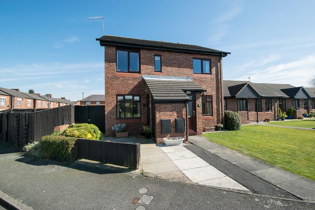 2 bedroom ground floor flat for sale in Laxton Way, Middlewich