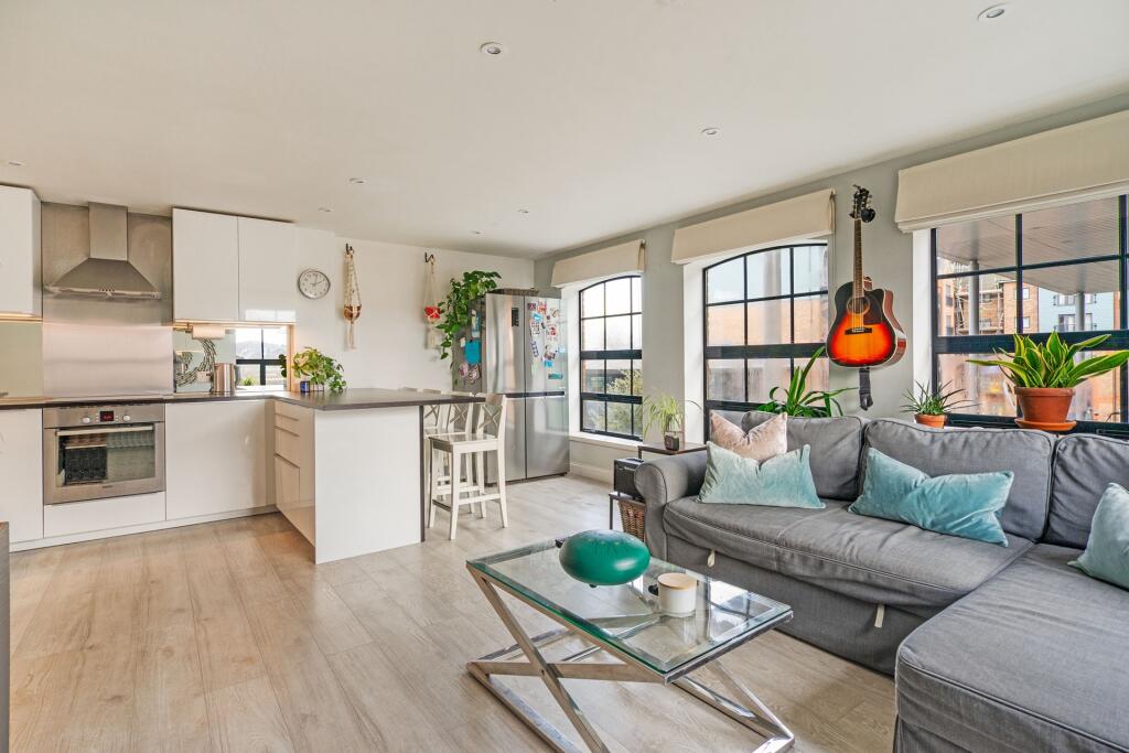 Main image of property: Whitefriars Wharf, Tonbridge, TN9