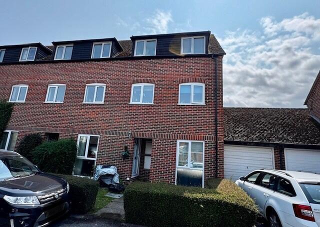 Main image of property: Crawford Place, Newbury, RG14