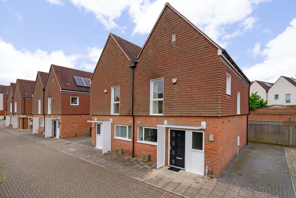 Main image of property: Spring Walk, Tunbridge Wells, TN4