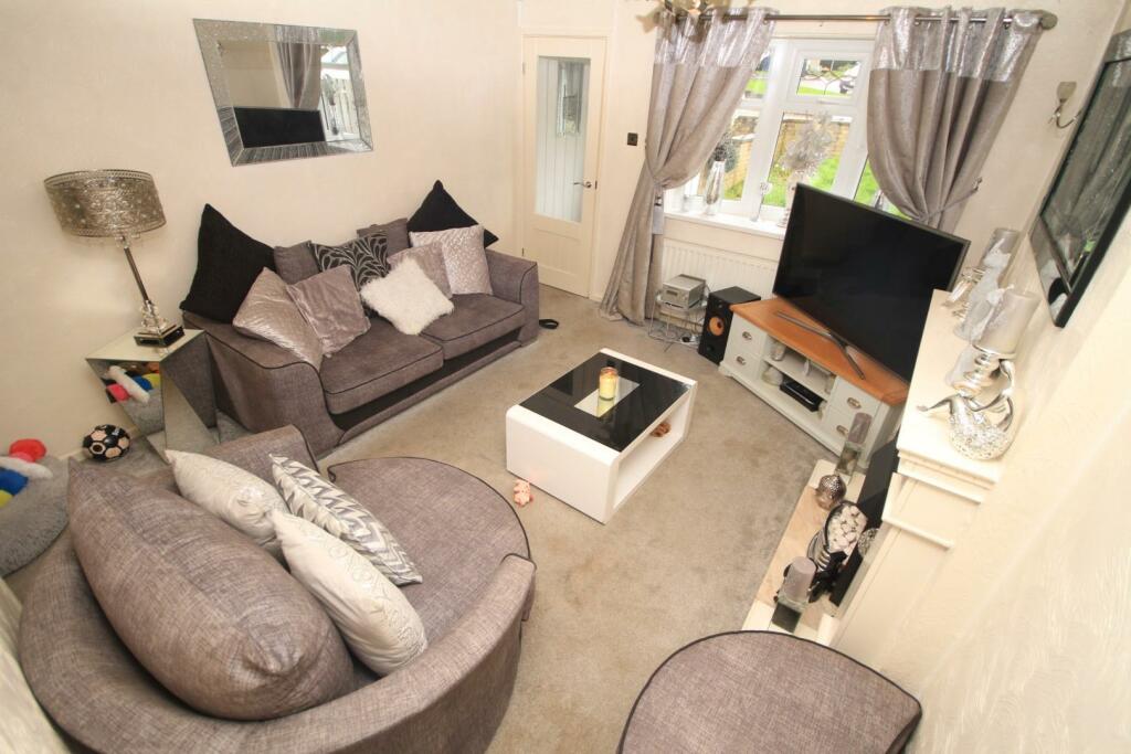 Additional property image - Lichfield Mount, Kings Park, Bradford
