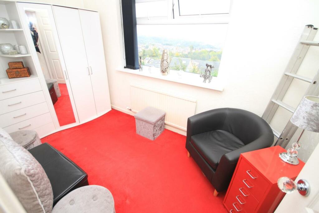 Additional property image - Lichfield Mount, Kings Park, Bradford