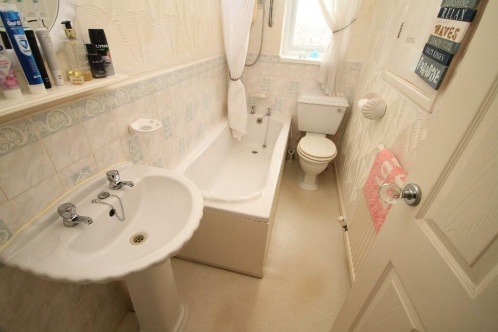 Additional property image - Lichfield Mount, Kings Park, Bradford