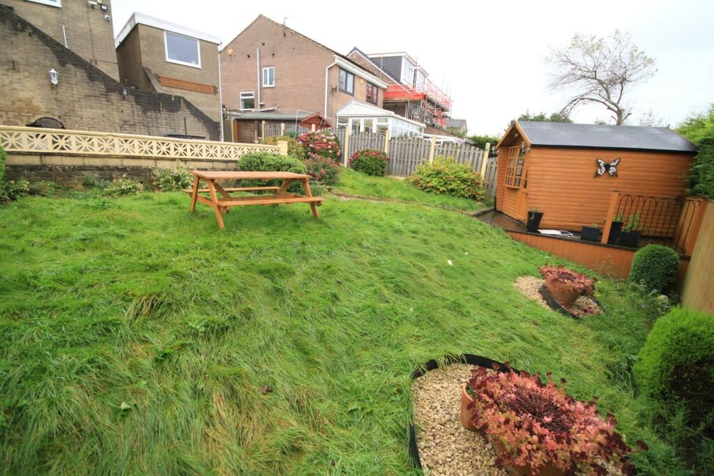 Additional property image - Lichfield Mount, Kings Park, Bradford