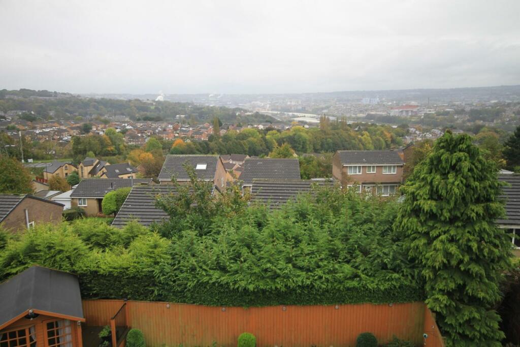 Additional property image - Lichfield Mount, Kings Park, Bradford
