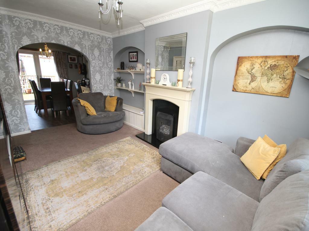 Additional property image - Jowett Park Crescent, Thackley, Bradford