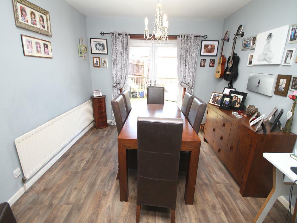 Additional property image - Jowett Park Crescent, Thackley, Bradford
