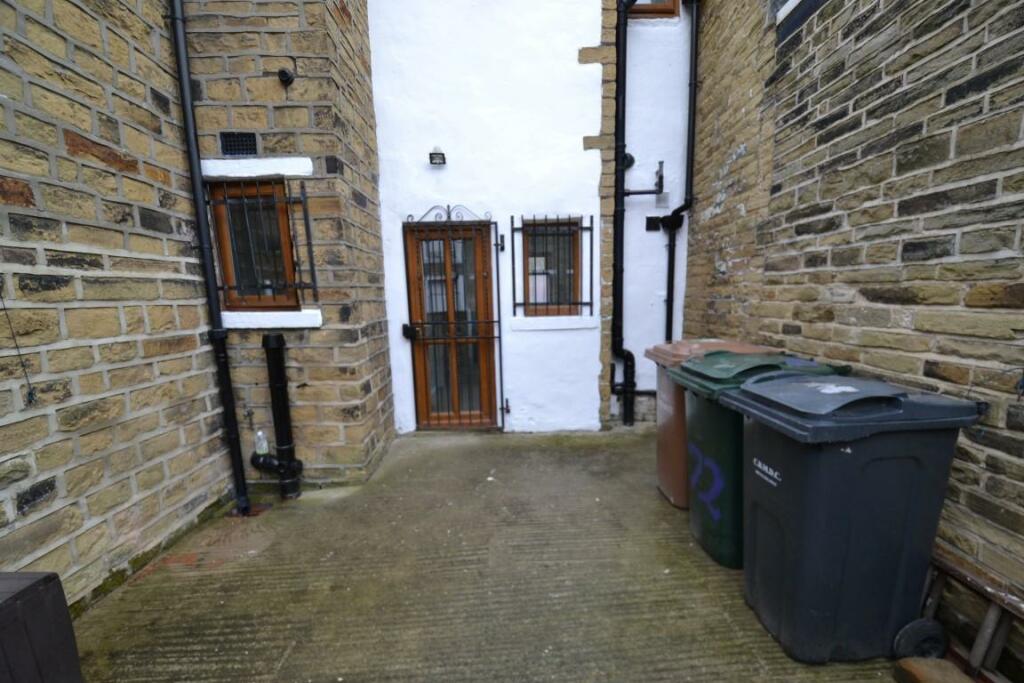 Additional property image - Bradford Road, Idle, Bradford