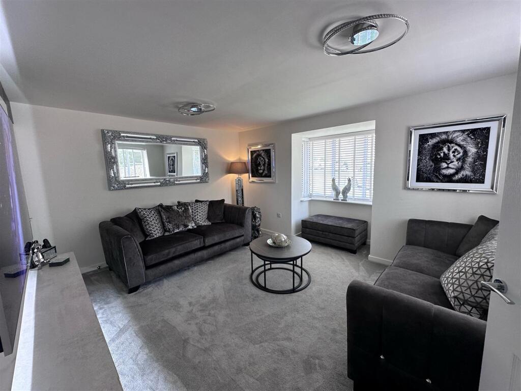 Additional property image - Poplars Park Avenue, Poplars Park, BD2