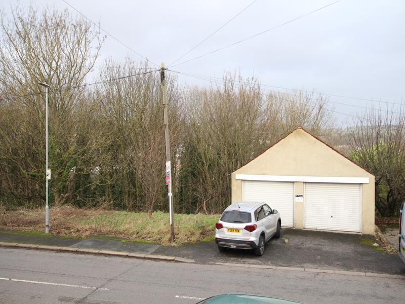 Additional property image - Thackley Old Road, Windhill, Shipley
