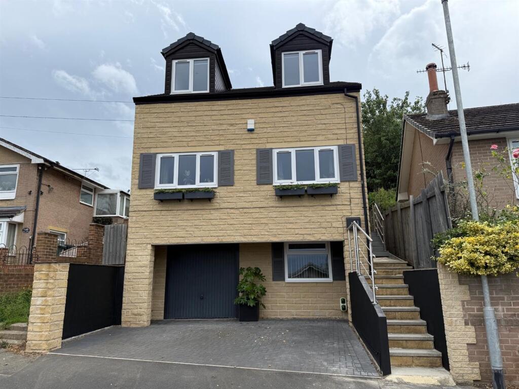 Main image of property: Oaklands, Idle, Bradford