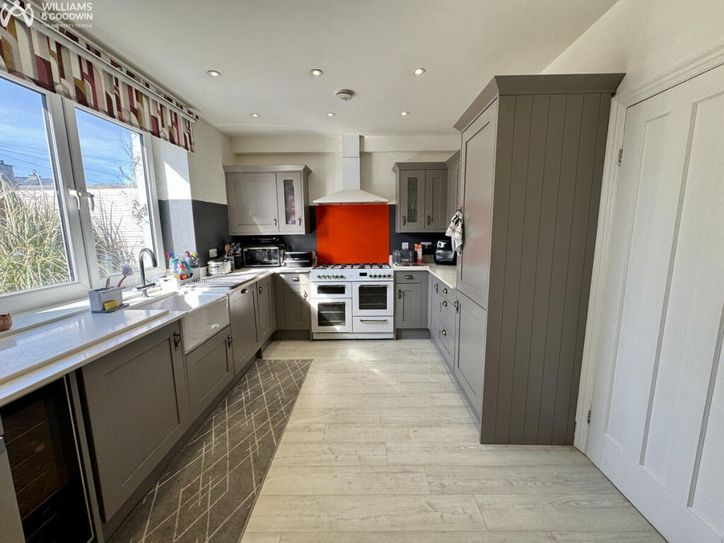 Main image of property: Gwelfor Avenue, Holyhead, Anglesey, LL65