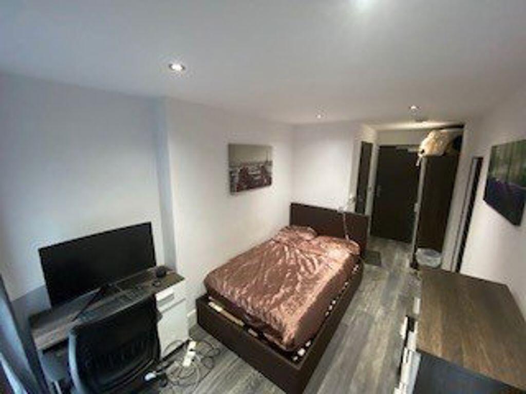 Main image of property: Room 2, Flat 1, Broadway, PE1 1SQ