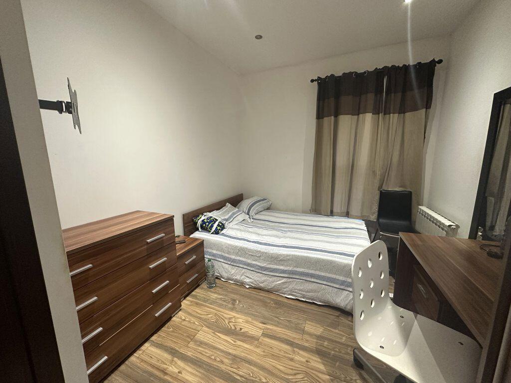 Main image of property: 49 Broadway, Peterborough, PE1 1SQ