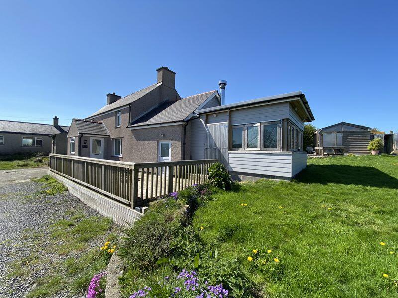 5 bedroom semidetached house for sale in Benllech, TynYGongl, Isle