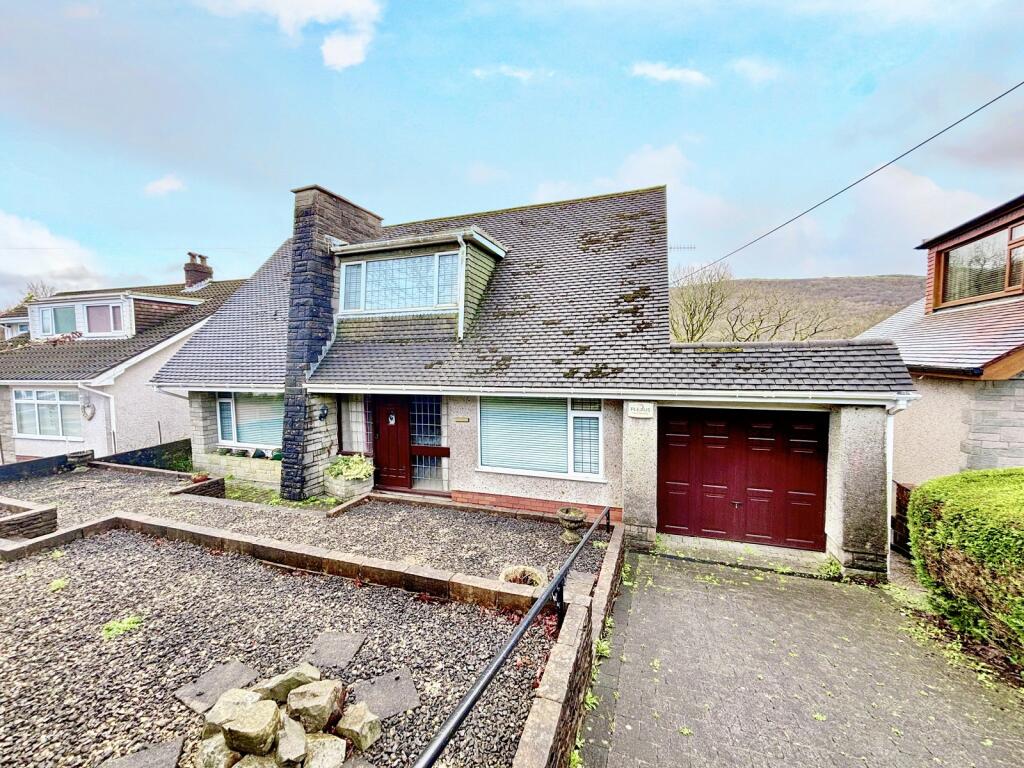 3 bedroom detached house for sale in Swansea Road, Trebanos, Pontardawe