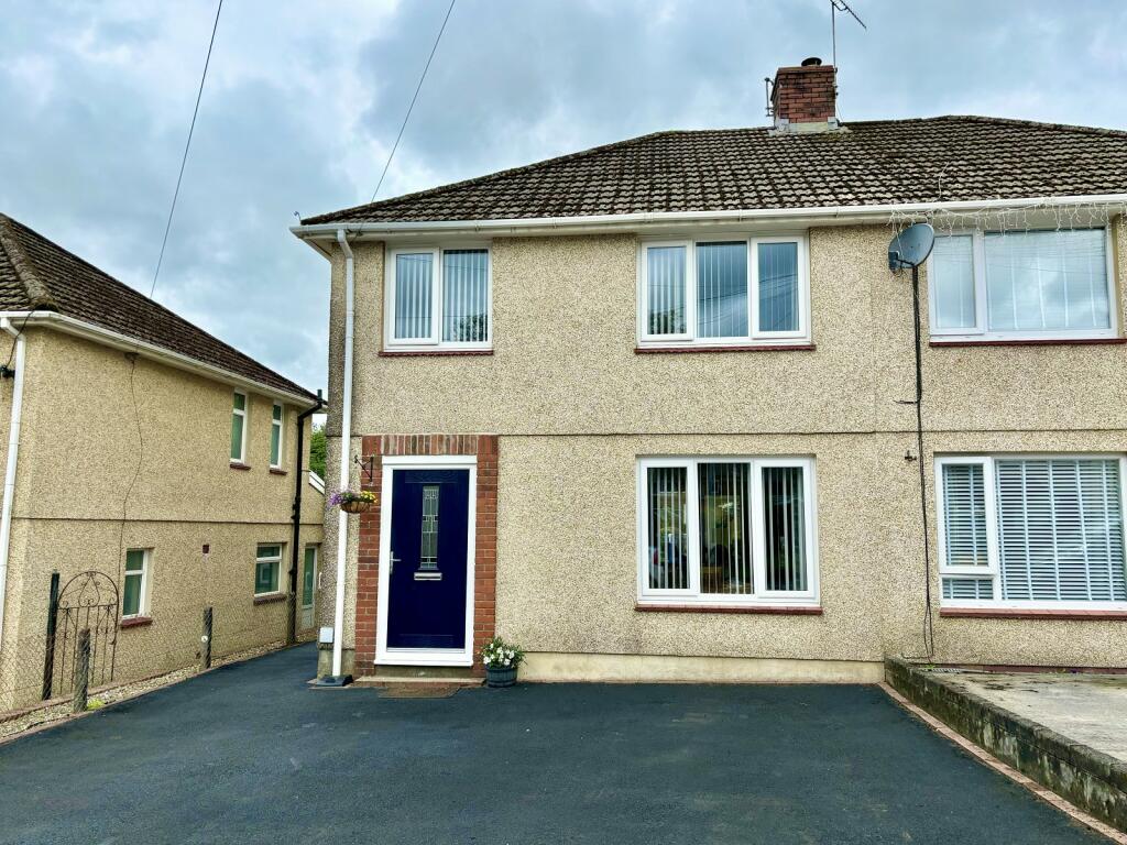 3 bedroom semidetached house for sale in March Hywel, Rhos, Pontardawe
