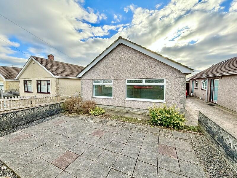 3 bedroom detached house for sale in Ullswater Crescent, Morriston, Swansea, City And County of Swansea., SA6