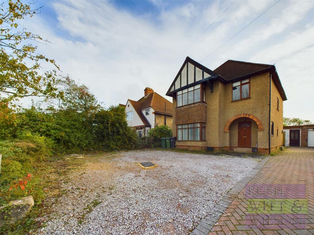 4 bedroom detached house for sale in St. Helens Road, Hastings, TN34