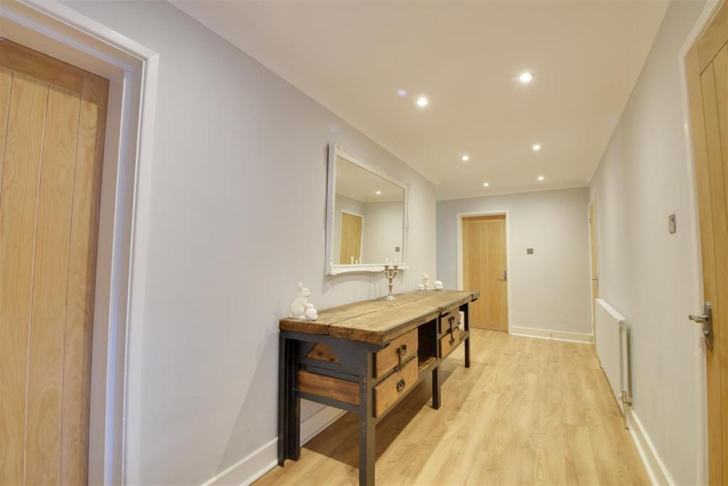 2 bedroom flat for sale in Pevensey Road, St. LeonardsOnSea, TN38