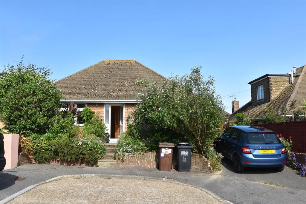 Main image of property: Glyne Barn Close, Bexhill-On-Sea