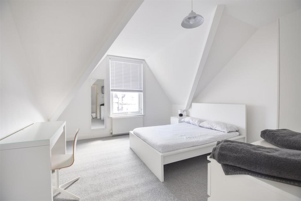 4 bedroom flat for sale in Sackville Road, BexhillOnSea, TN39