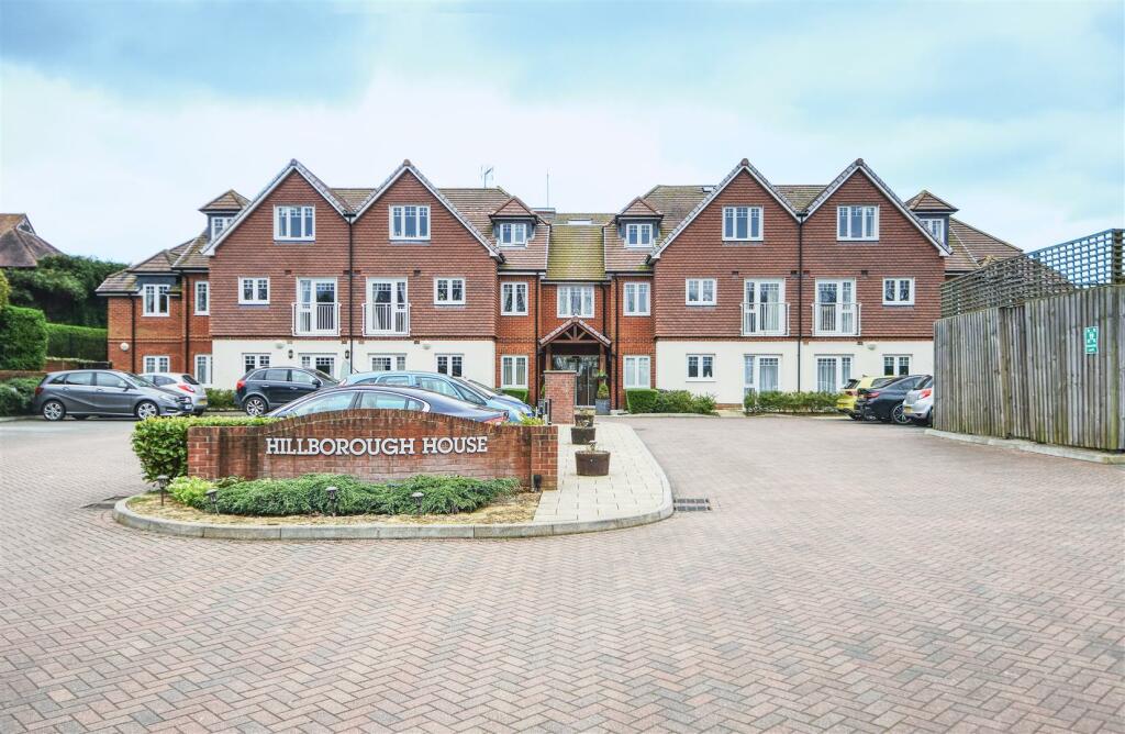 2 bedroom retirement property for sale in Little Common Road, BexhillOnSea, TN39