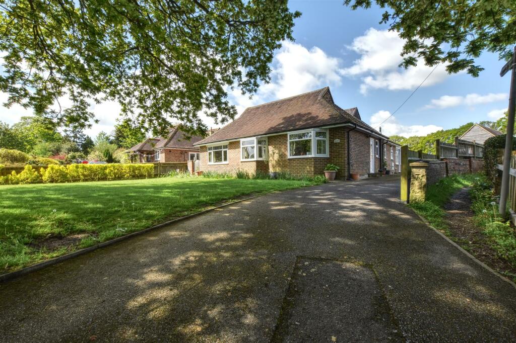 3 bedroom detached bungalow for sale in Sandhurst Lane, BexhillOnSea, TN39