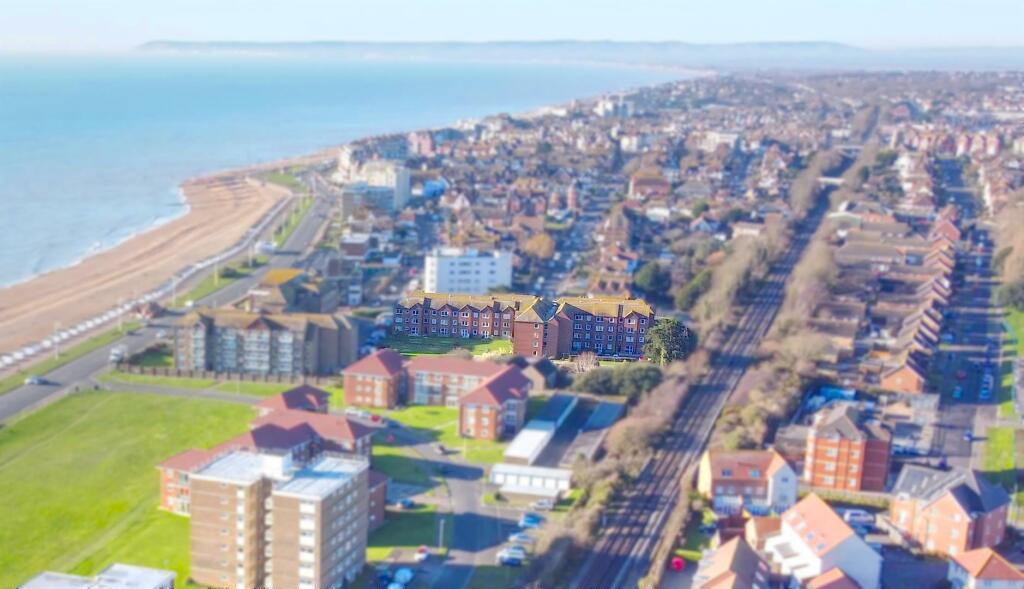 2 bedroom retirement property for sale in Brookfield Road, BexhillOnSea, TN40
