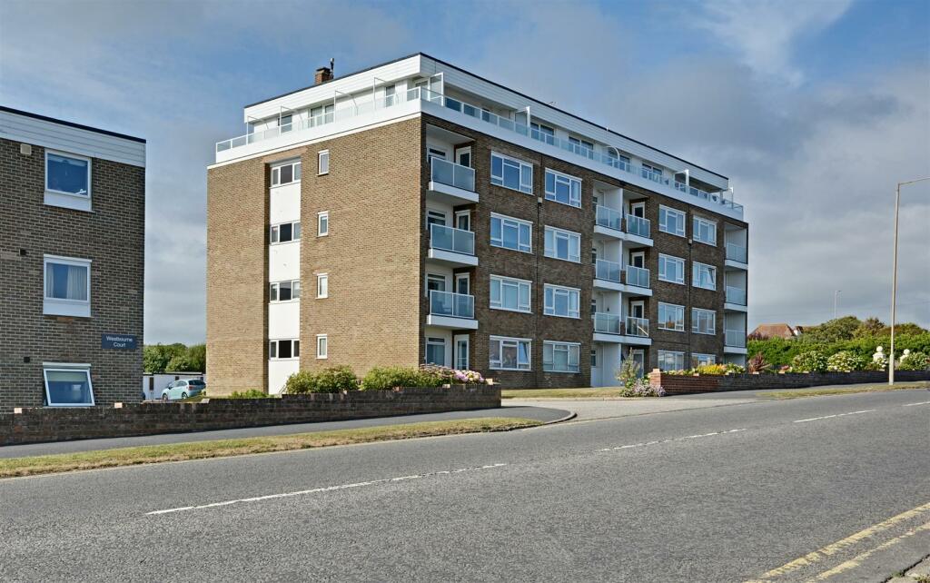 2 bedroom flat for sale in Cooden Drive, BexhillOnSea, TN39