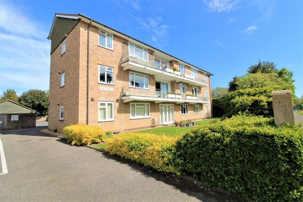 2 bedroom flat for sale in Sutherland Avenue, BexhillOnSea, TN39
