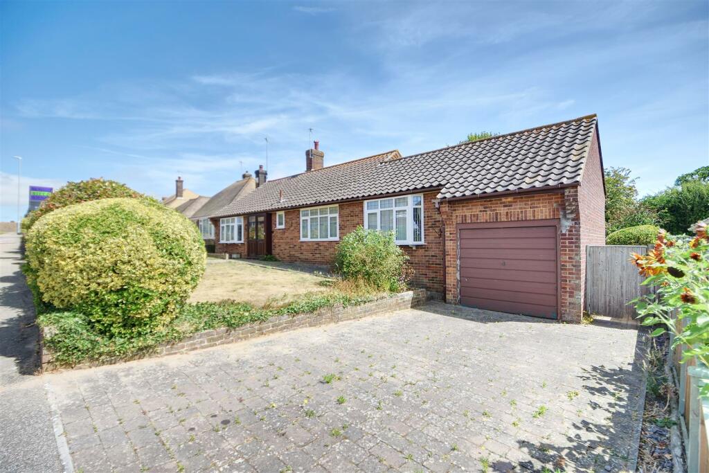 2 bedroom detached bungalow for sale in Winston Drive, BexhillOnSea, TN39